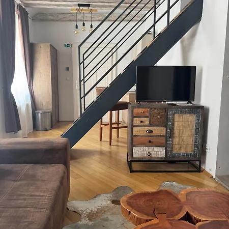 Apartment Ultimate Group Getaway - Three Of Everything! Bratislava
