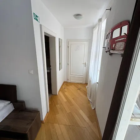 Ultimate Group Getaway - Three Of Everything! Apartment